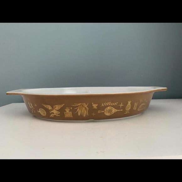 PYREX Early Americana Divided Casserole Brown Gold Cat Eagle 1 1/2 quart Vintage - Picture 5 of 11